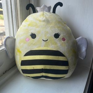 Bee Squishmellow
